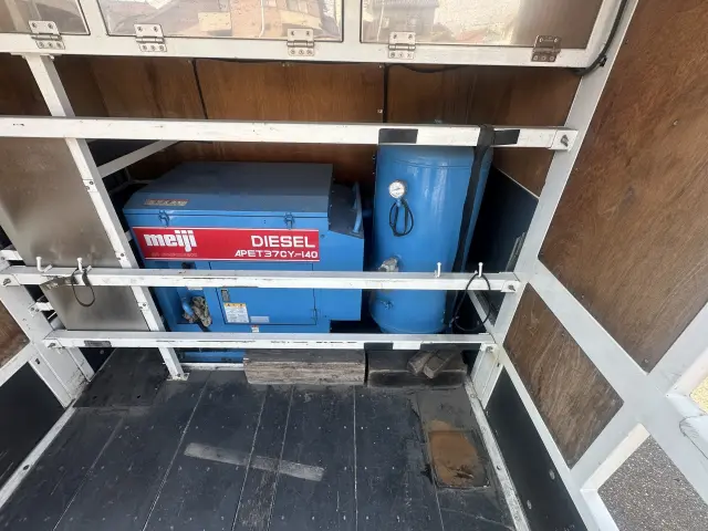 いすゞ エルフ NPR85(2WD)の写真12