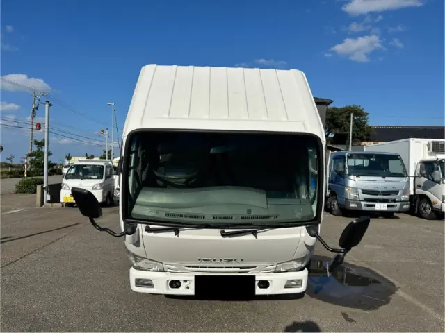 いすゞ エルフ TPG-NKR85AD(2WD)の写真5