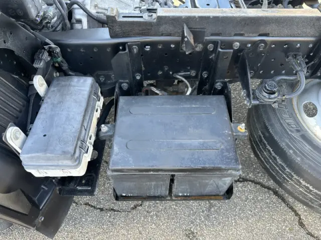 いすゞ エルフ TPG-NKR85AD(2WD)の写真15