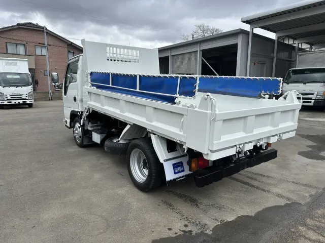 いすゞ エルフ NJR85AN(2WD)の写真4