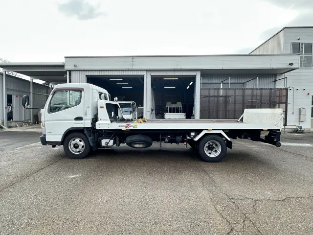 三菱 キャンター FEB80(2WD)の写真6