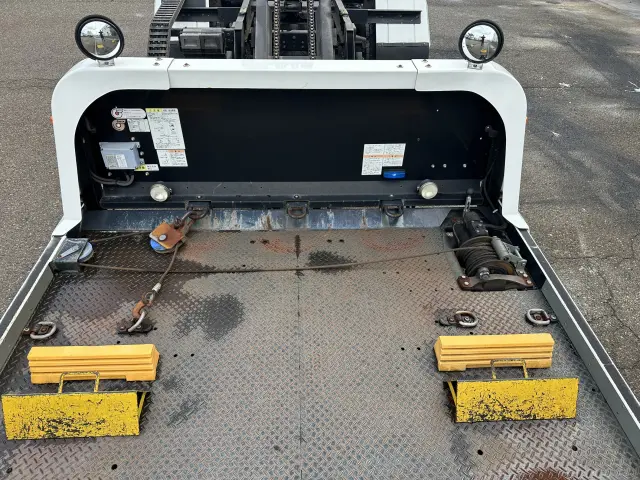 三菱 キャンター FEB80(2WD)の写真9