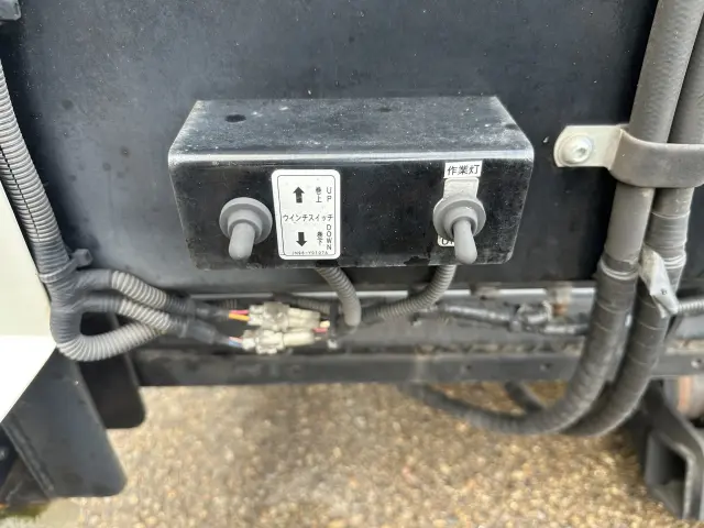 三菱 キャンター FEB80(2WD)の写真10