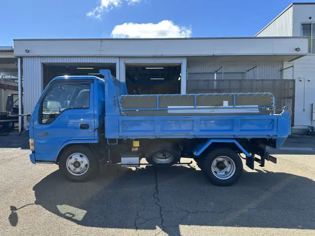 いすゞ エルフ NKR81GN(2WD)の写真6