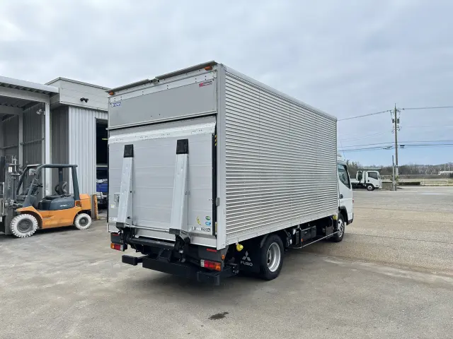 三菱 キャンター FEB50(2WD)の写真2