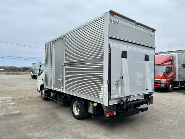 三菱 キャンター FEB50(2WD)の写真4