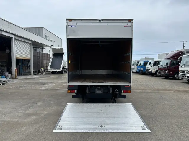 三菱 キャンター FEB50(2WD)の写真7