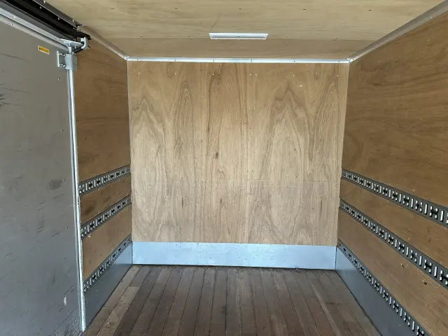 三菱 キャンター FEB50(2WD)の写真9