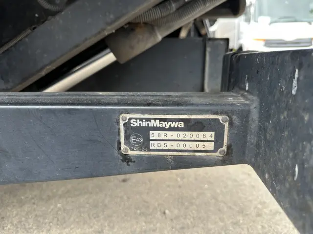 三菱 キャンター FEB50(2WD)の写真10