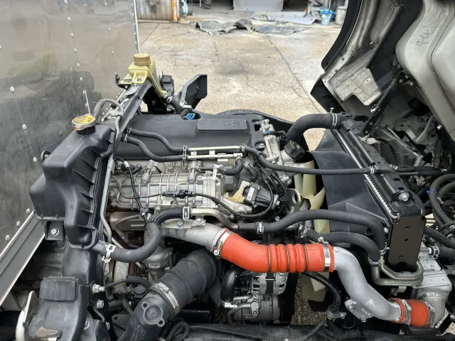 三菱 キャンター FEB50(2WD)の写真11