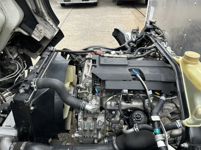 三菱 キャンター FEB50(2WD)の写真12