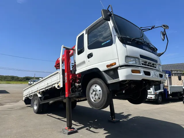 いすゞ フォワード 6HH1(2WD)の写真2