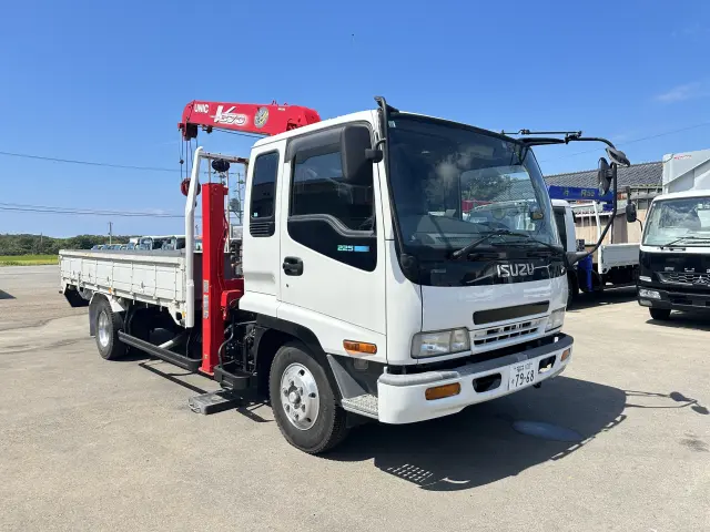 いすゞ フォワード 6HH1(2WD)の写真3