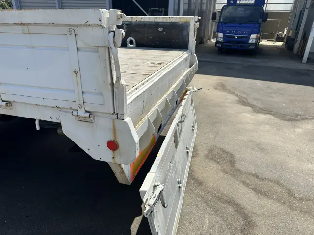 いすゞ フォワード 6HH1(2WD)の写真10