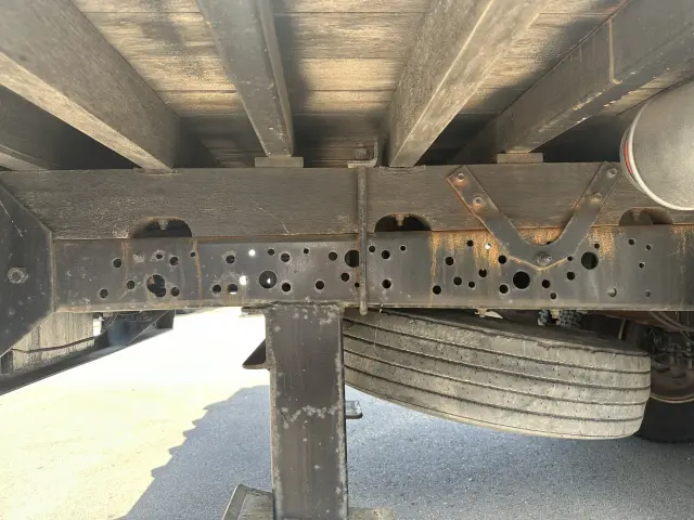いすゞ フォワード 6HH1(2WD)の写真16