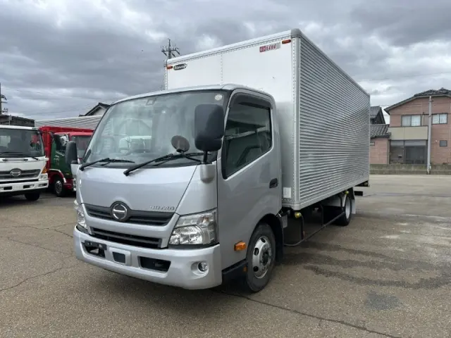 日野 デュトロ XZU722M(2WD)の写真1