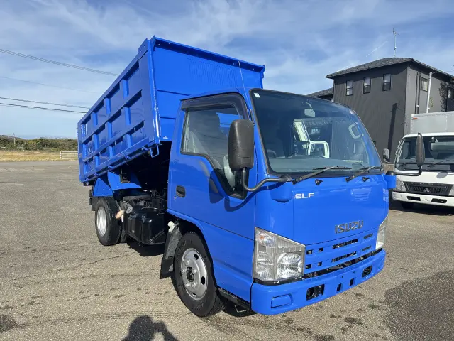 いすゞ エルフ BKG-NJR85AD(2WD)の写真3