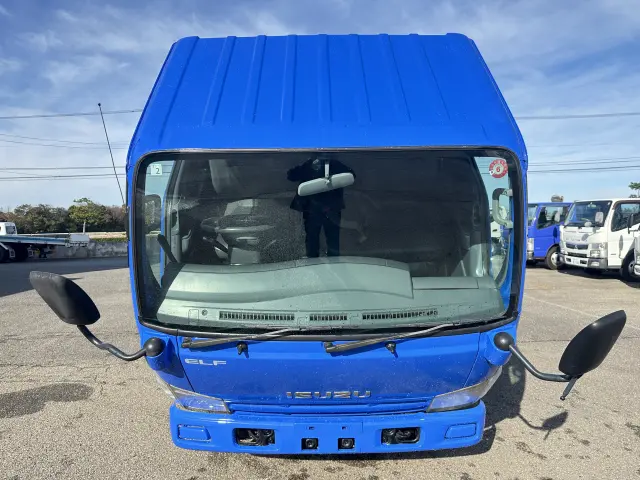 いすゞ エルフ BKG-NJR85AD(2WD)の写真6