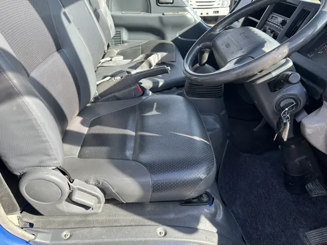 いすゞ エルフ BKG-NJR85AD(2WD)の写真17