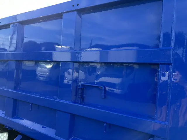 いすゞ エルフ BKG-NJR85AD(2WD)の写真20