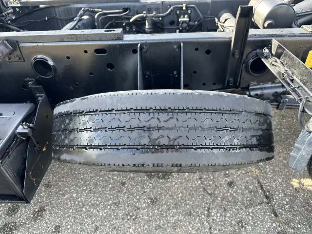 いすゞ エルフ BKG-NJR85AD(2WD)の写真33