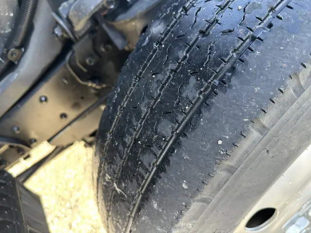 いすゞ エルフ BKG-NJR85AD(2WD)の写真36