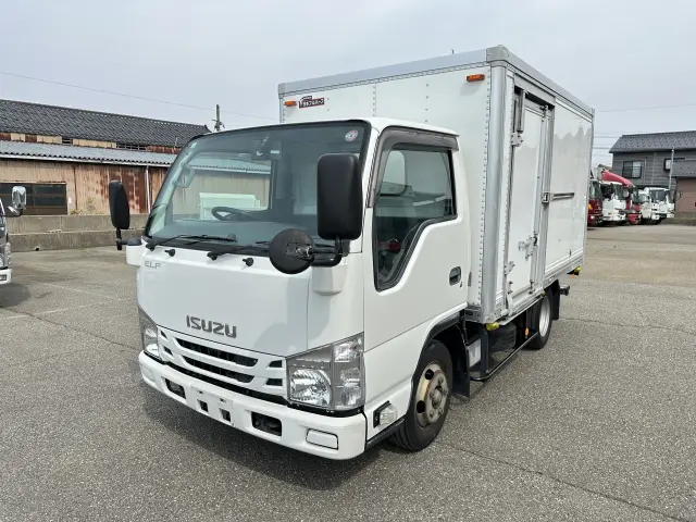 いすゞ エルフ TRG-NHR85AN(2WD)の写真1