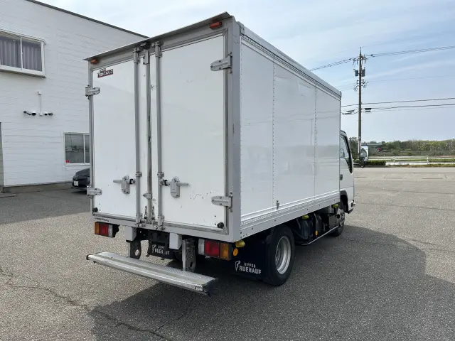 いすゞ エルフ TRG-NHR85AN(2WD)の写真2