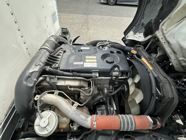 いすゞ エルフ TRG-NHR85AN(2WD)の写真9