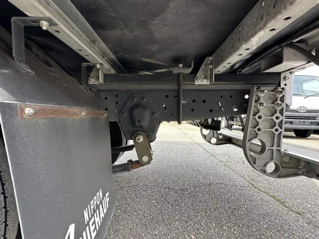 いすゞ エルフ TRG-NHR85AN(2WD)の写真11