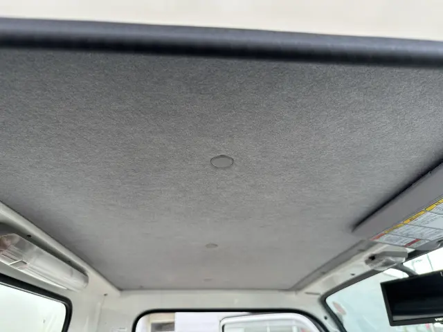 いすゞ エルフ TRG-NHR85AN(2WD)の写真16