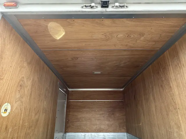 いすゞ エルフ TRG-NHR85AN(2WD)の写真21