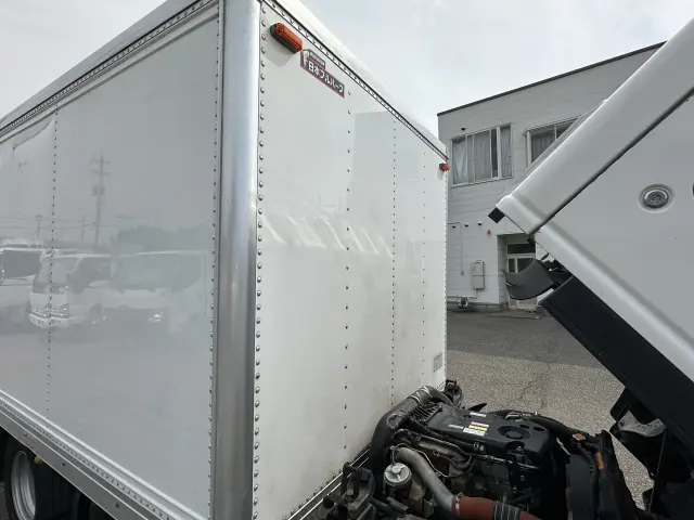 いすゞ エルフ TRG-NHR85AN(2WD)の写真26
