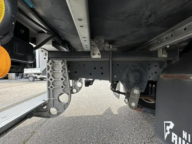 いすゞ エルフ TRG-NHR85AN(2WD)の写真31