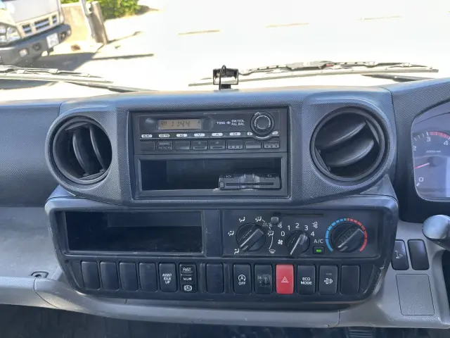 日野 デュトロ TKG-XZU620T(2WD)の写真33