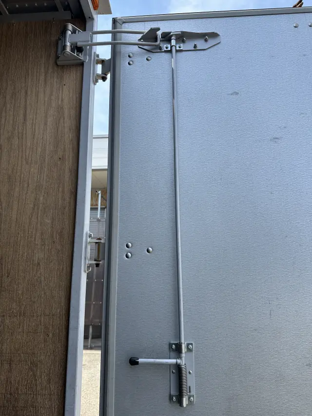 日産 アトラス TKG-SZ2F24(2WD)の写真23