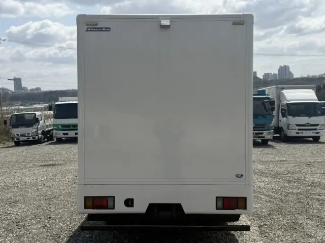 いすゞ エルフ SDG-NMS85AN(2WD)の写真6