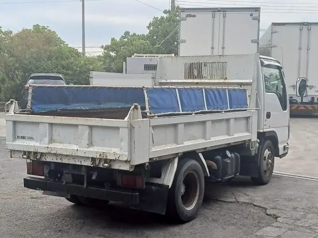 いすゞ エルフ BKG-NKR85AD(2WD)の写真7