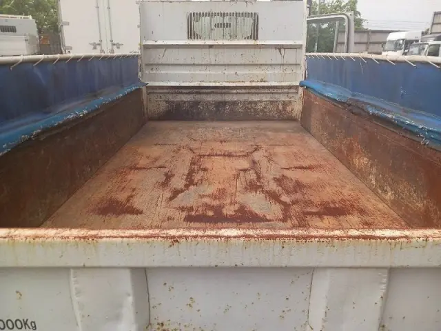 いすゞ エルフ BKG-NKR85AD(2WD)の写真12