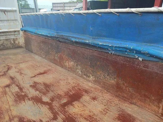 いすゞ エルフ BKG-NKR85AD(2WD)の写真14