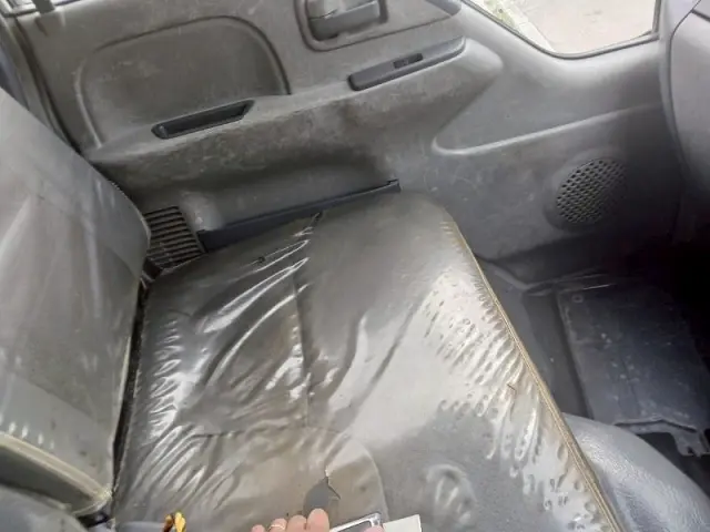 いすゞ エルフ BKG-NKR85AD(2WD)の写真22