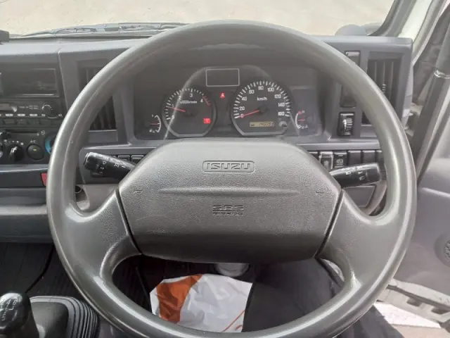 いすゞ エルフ BKG-NKR85AD(2WD)の写真26