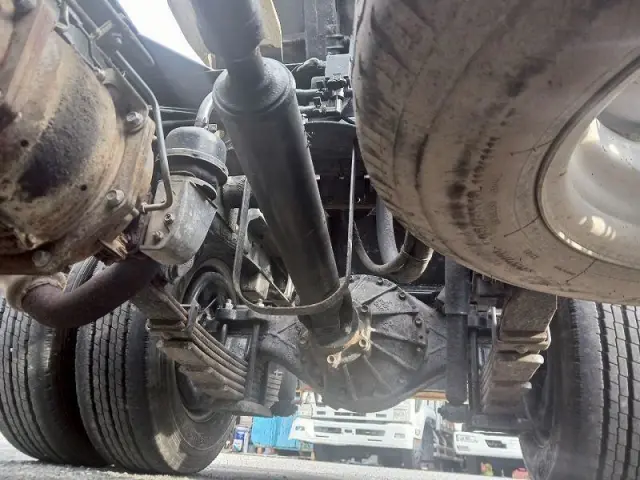 いすゞ エルフ BKG-NKR85AD(2WD)の写真31