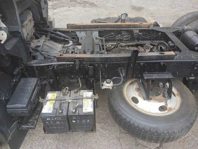 いすゞ エルフ BKG-NKR85AD(2WD)の写真32