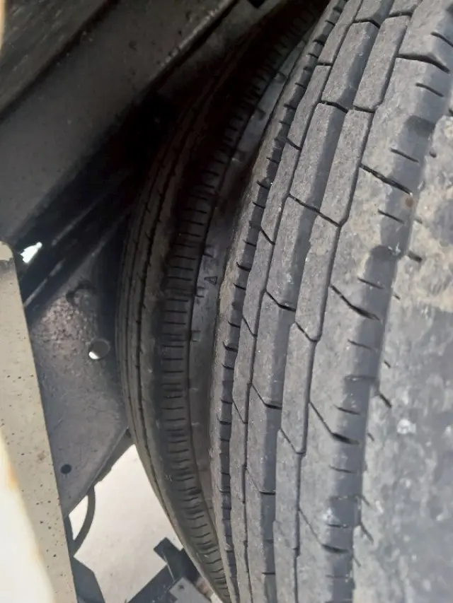 いすゞ エルフ BKG-NKR85AD(2WD)の写真36