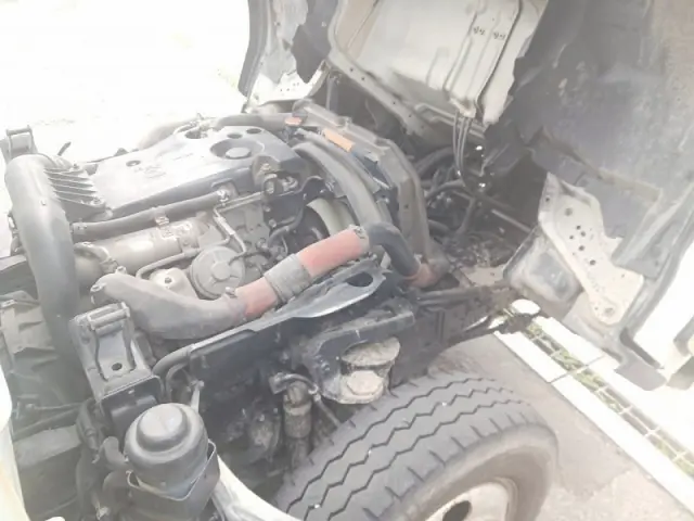 いすゞ エルフ BKG-NKR85AD(2WD)の写真44