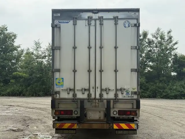 ＵＤ クオン QKG-CD5ZAの写真6