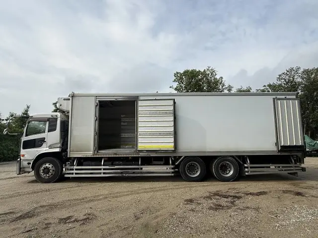 ＵＤ クオン QKG-CD5ZAの写真15