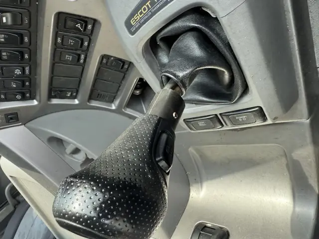 ＵＤ クオン QKG-CD5ZAの写真35