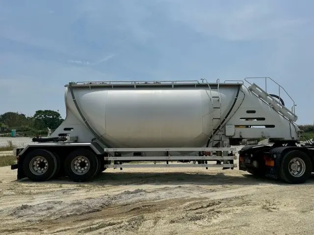 極東開発 粉粒体運搬トレーラー 不明の写真7